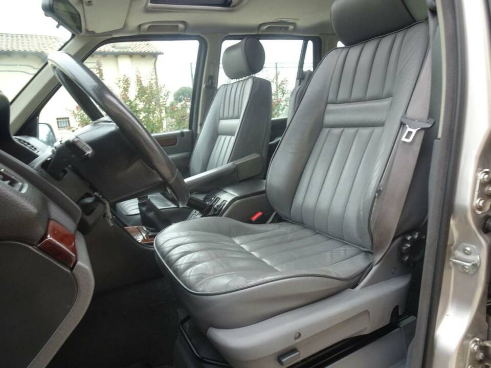Bild 26/42 von Land Rover Range Rover 2.5 DSE (2000)