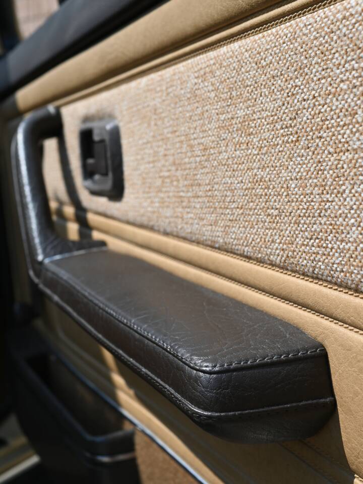 Immagine 13/26 di Volkswagen Golf Mk I 1.1 (1983)