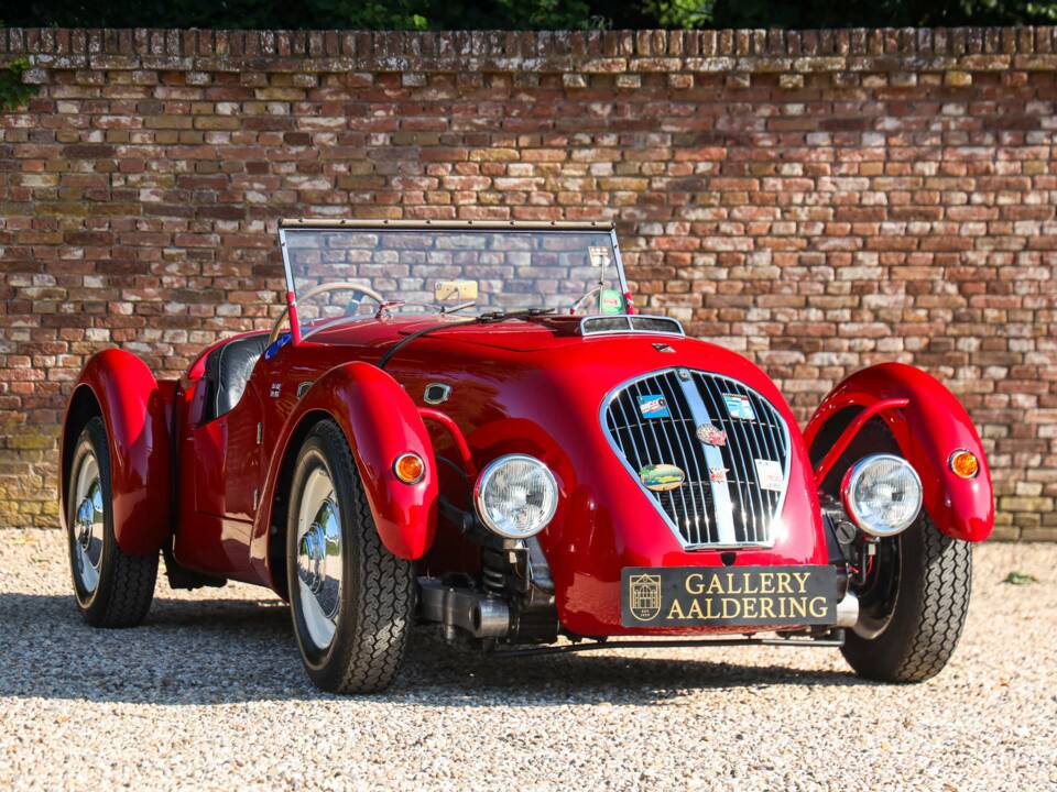 Image 24/50 of Healey Silverstone (1950)