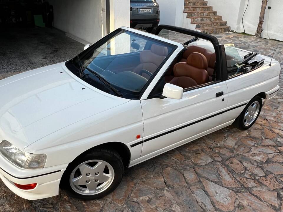 Afbeelding 19/23 van Ford Escort XR3i (1992)