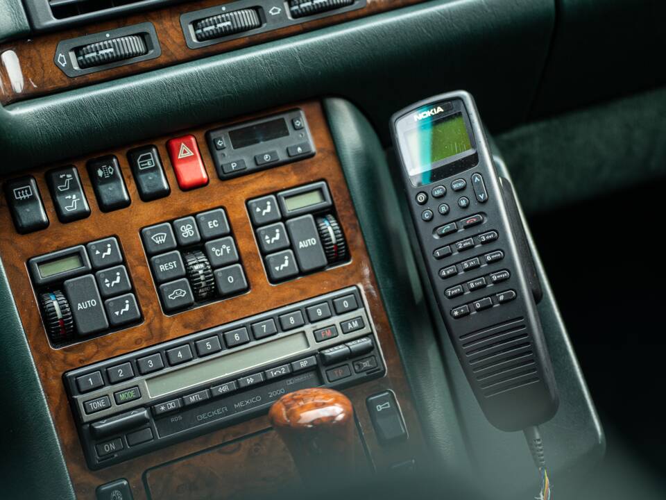 Image 34/54 of Mercedes-Benz 500 SEL (1992)