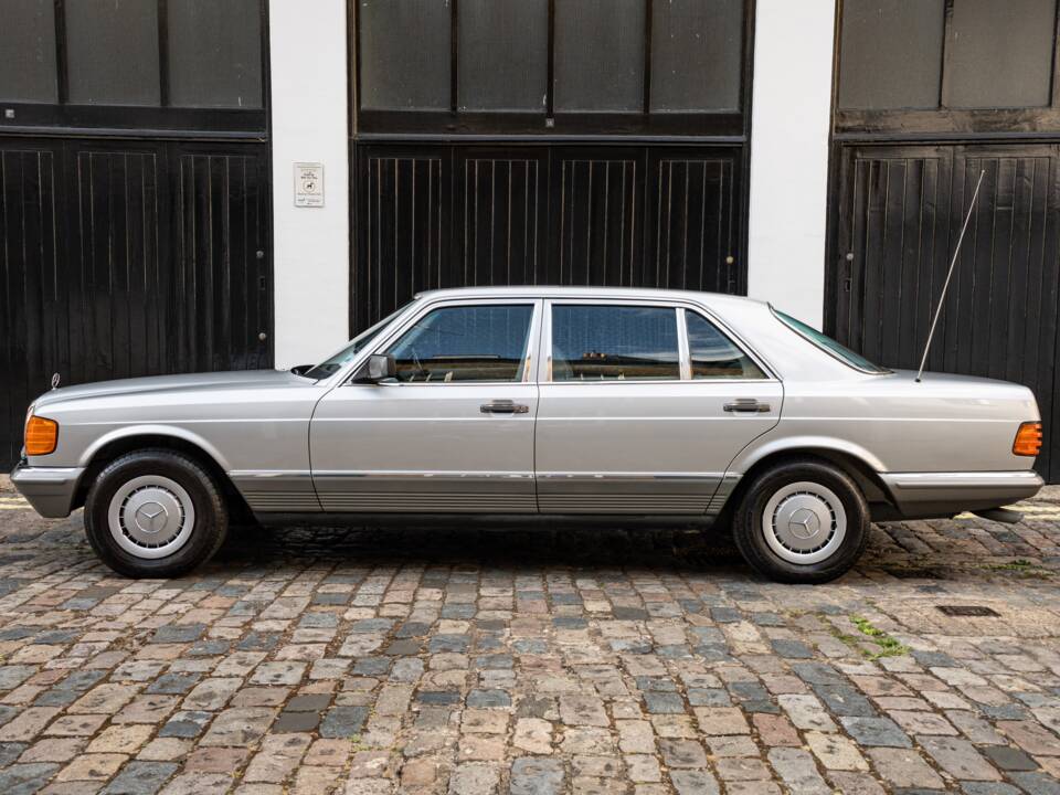 Bild 14/50 von Mercedes-Benz 500 SEL (1984)