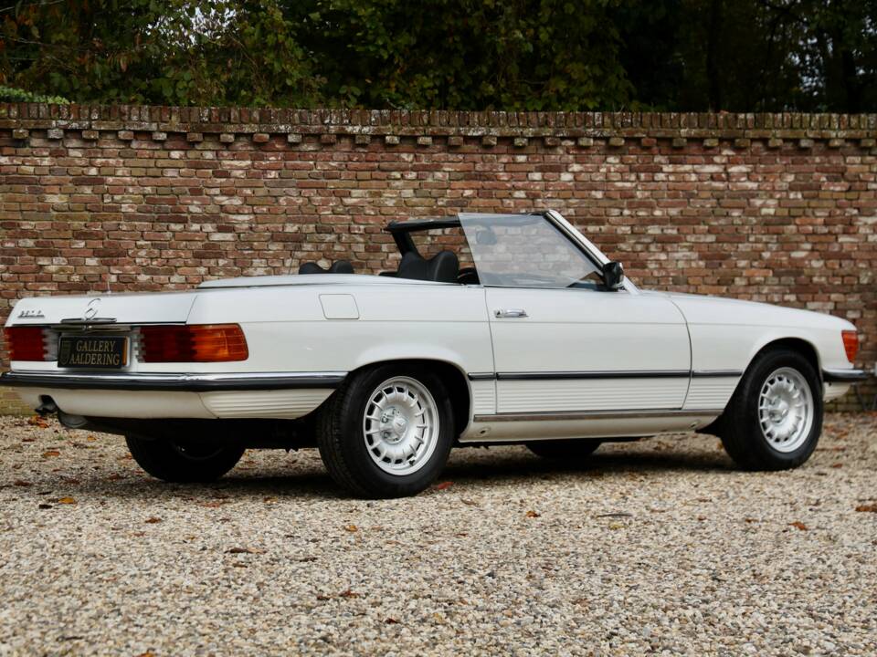 Image 47/50 de Mercedes-Benz 280 SL (1977)