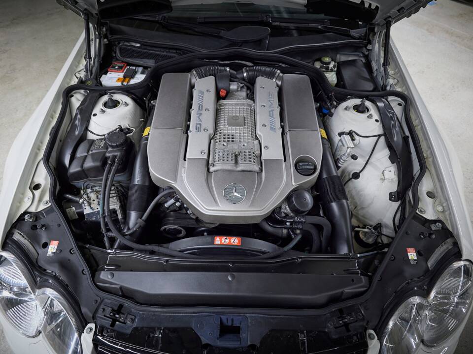Image 68/99 de Mercedes-Benz SL 55 AMG (2005)