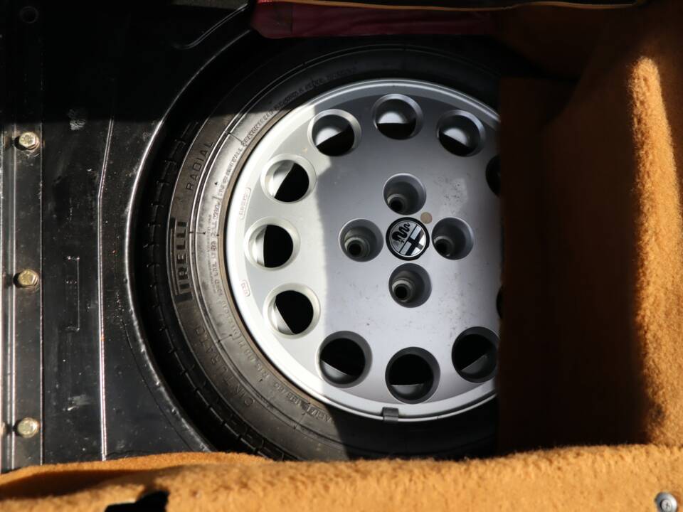 Afbeelding 48/50 van Alfa Romeo 2.0 Spider (1991)