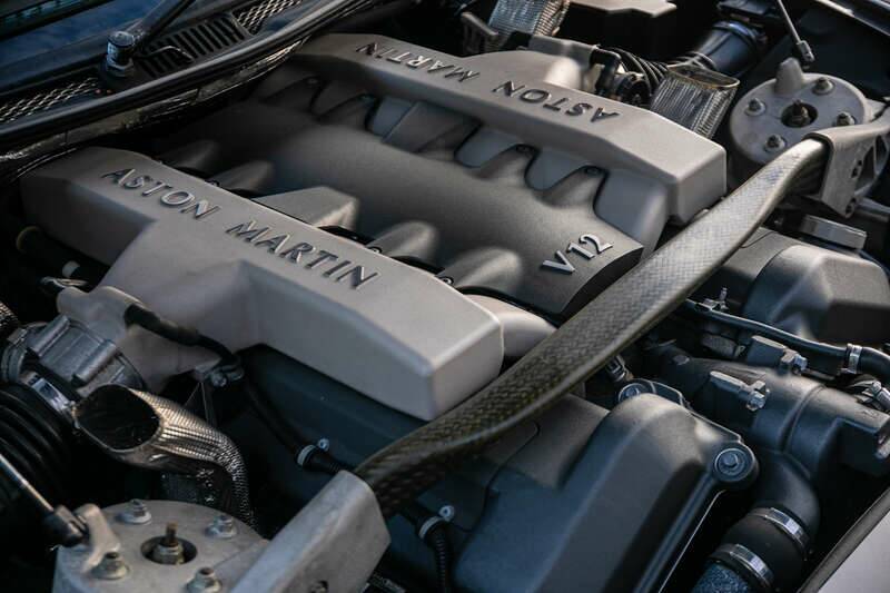 Image 20/39 of Aston Martin V12 Vanquish (2003)