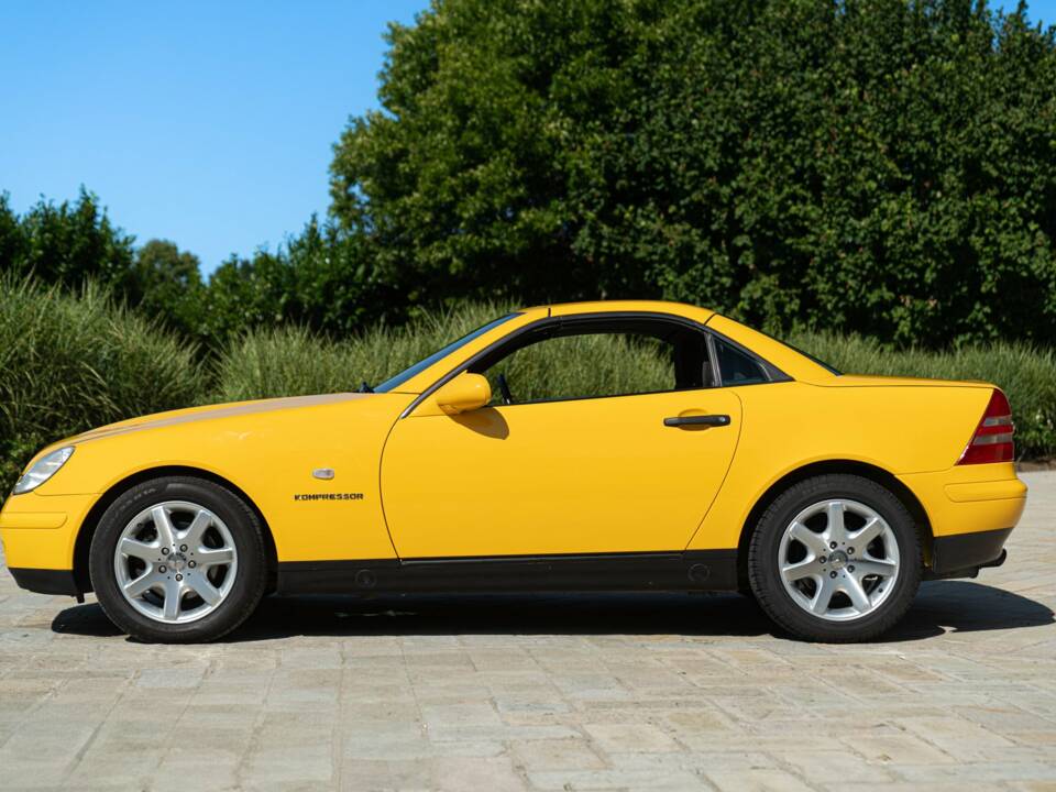 Immagine 7/50 di Mercedes-Benz SLK 200 (1997)