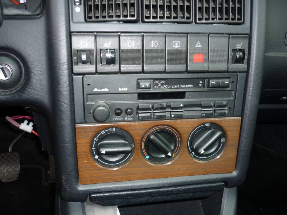 Afbeelding 15/23 van Audi 80 (1993)