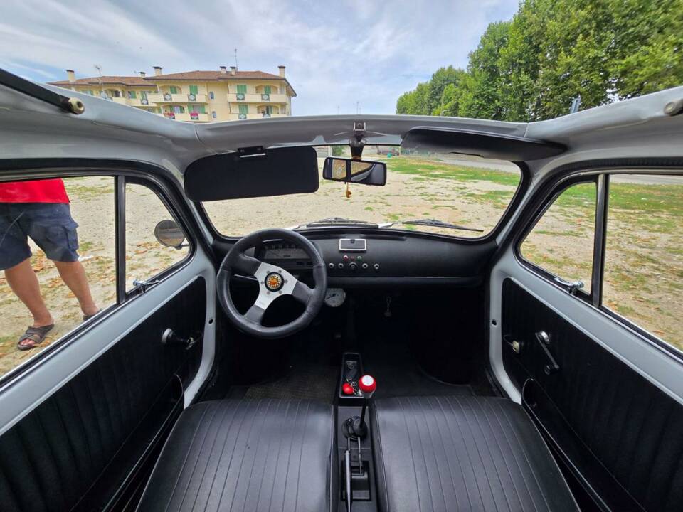 Bild 37/50 von FIAT 500 L (1972)