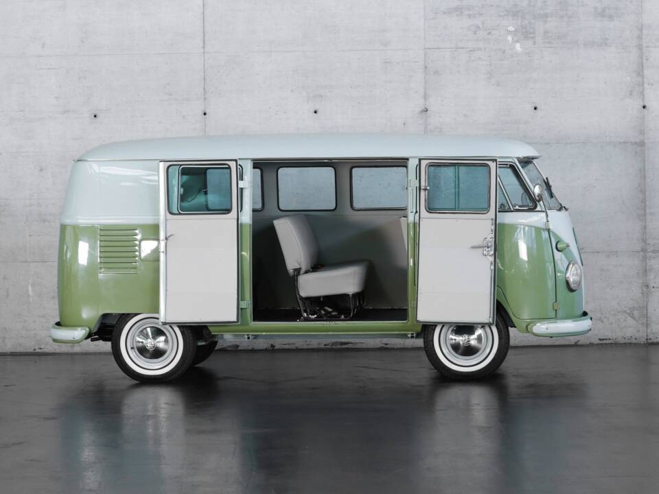 Image 47/47 of Volkswagen T1 minibus (1961)