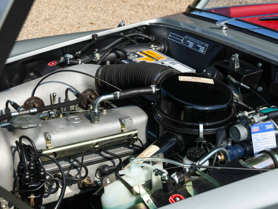 Image 4/50 de Mercedes-Benz 190 SL (1960)