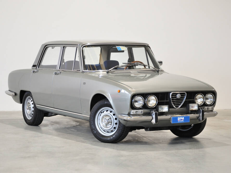 Immagine 24/39 di Alfa Romeo 2000 Berlina (1973)