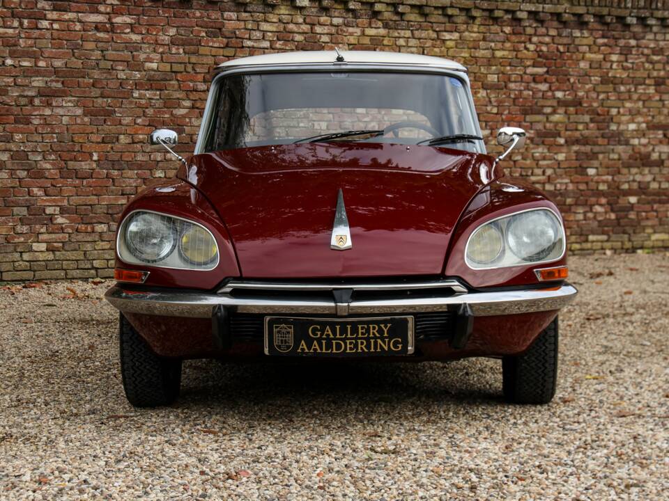 Image 6/50 de Citroën DS 21 (1971)