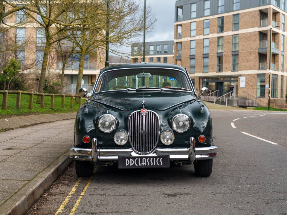 Image 5/31 of Jaguar 340 (1968)