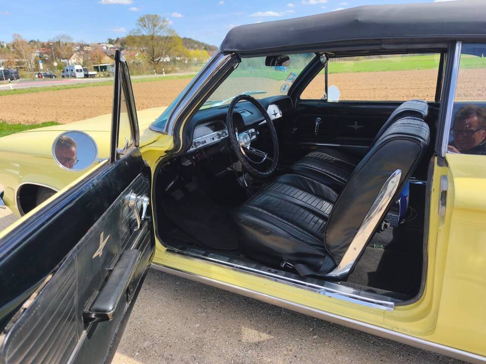 Bild 7/18 von Chevrolet Corvair Monza Convertible (1964)