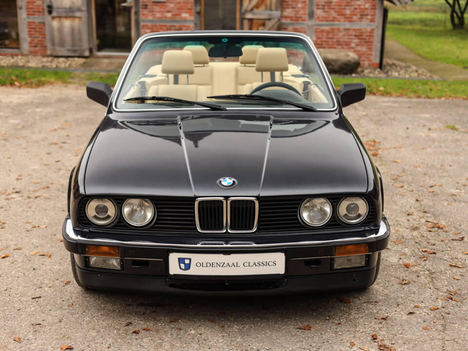 Image 10/71 of BMW 325i (1986)