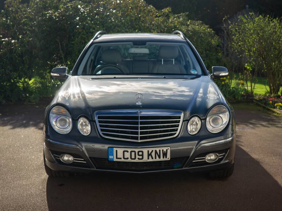 Immagine 6/25 di Mercedes-Benz E 280 CDI T (2009)