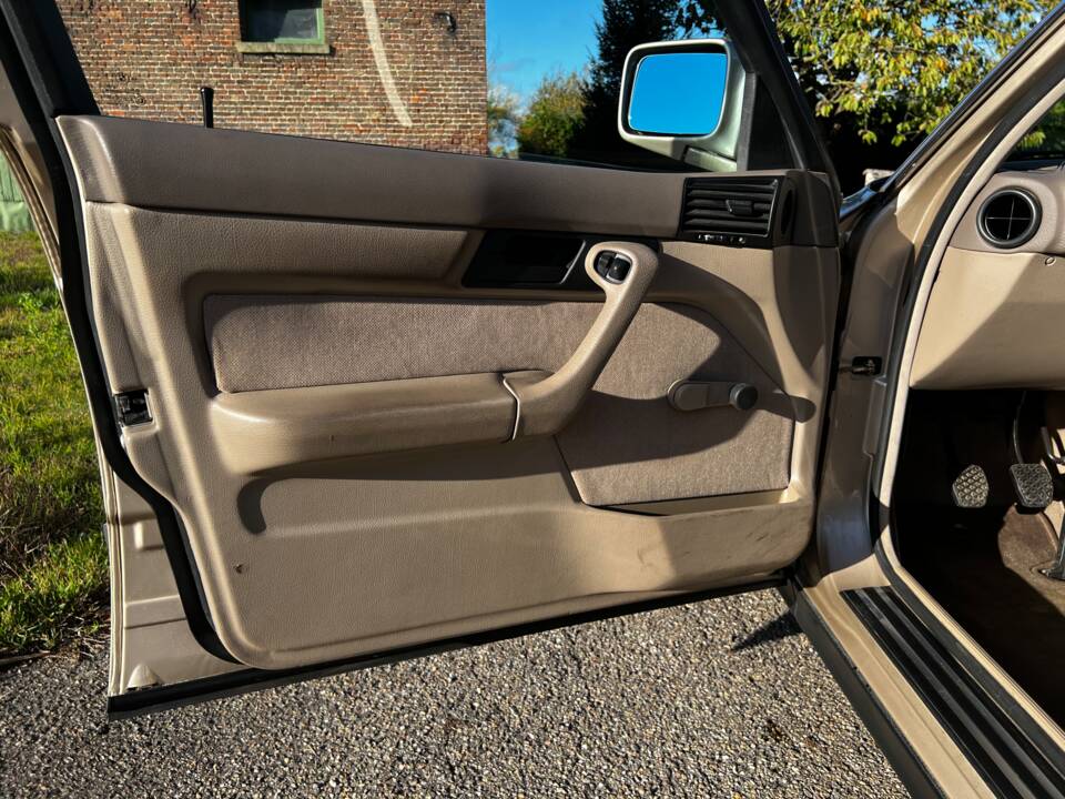Imagen 41/100 de BMW 518i (1991)