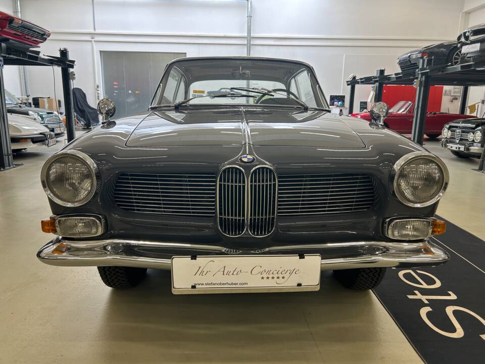 Image 2/37 of BMW 3200 CS (1964)