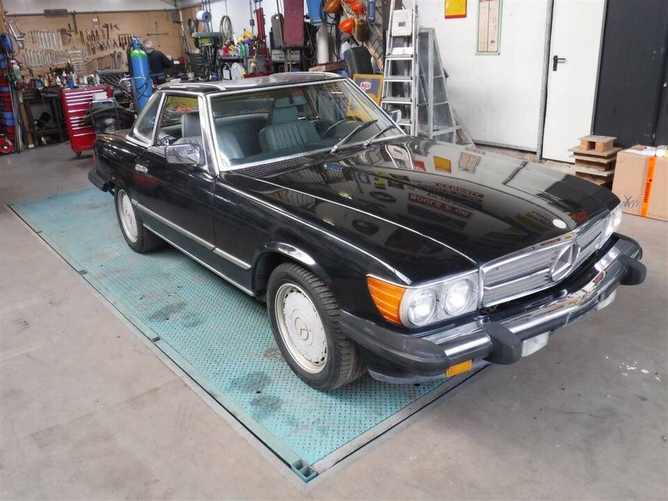 Imagen 4/47 de Mercedes-Benz 560 SL (1988)