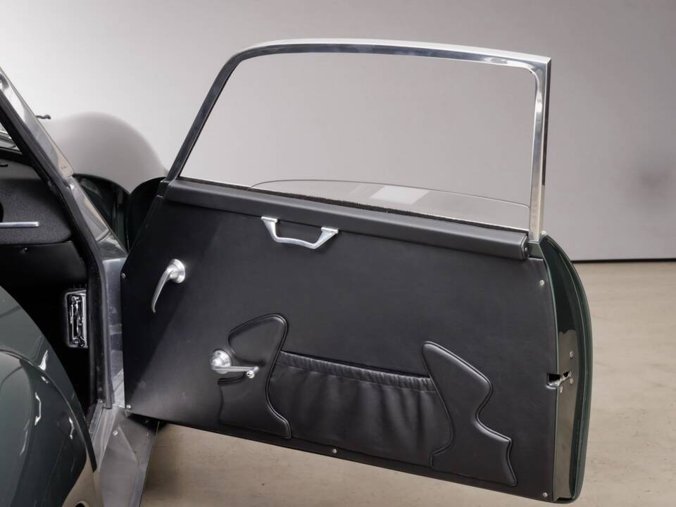 Bild 18/29 von Aston Martin DB 4 GT Zagato (1961)