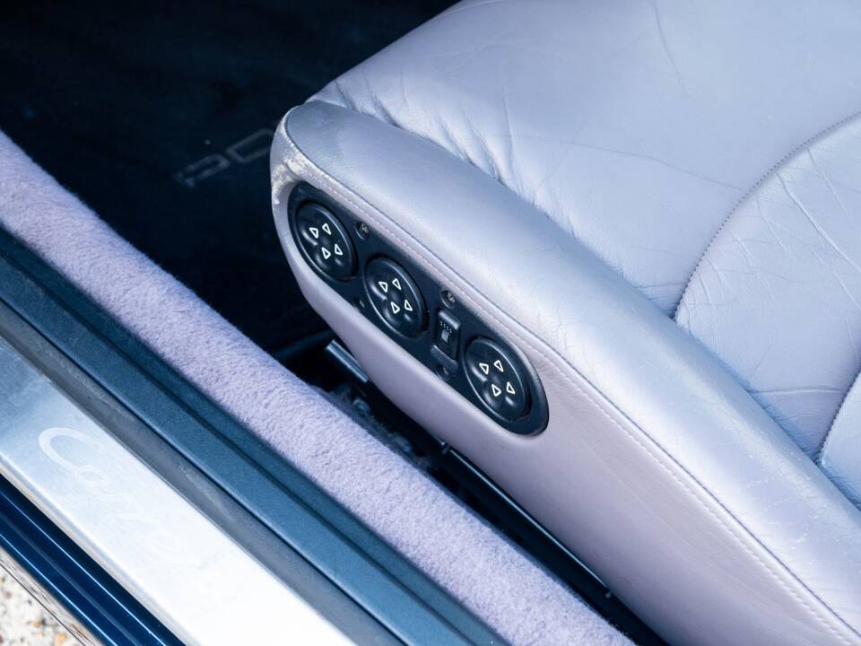 Afbeelding 27/35 van Porsche 911 Carrera 4 (1995)