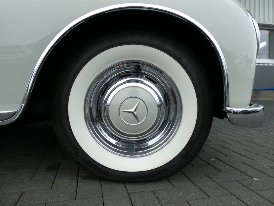Immagine 33/33 di Mercedes-Benz 300 Sc Cabriolet A (1957)