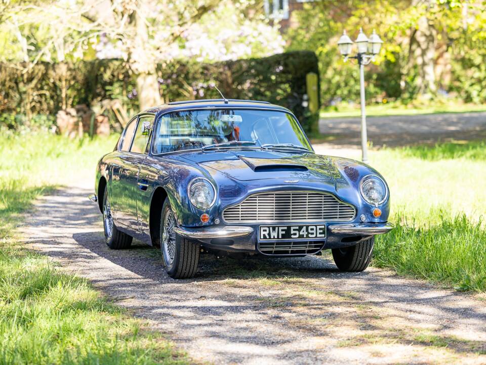 Afbeelding 21/50 van Aston Martin DB 6 (1967)