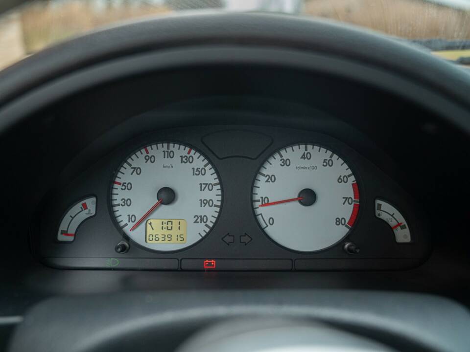 Immagine 46/50 di Citroën Saxo 1.6i VTS (1996)