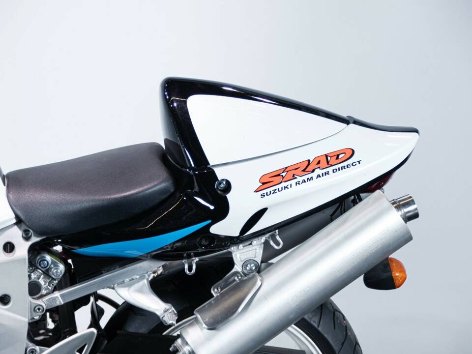 Bild 30/50 von Suzuki DUMMY (1999)