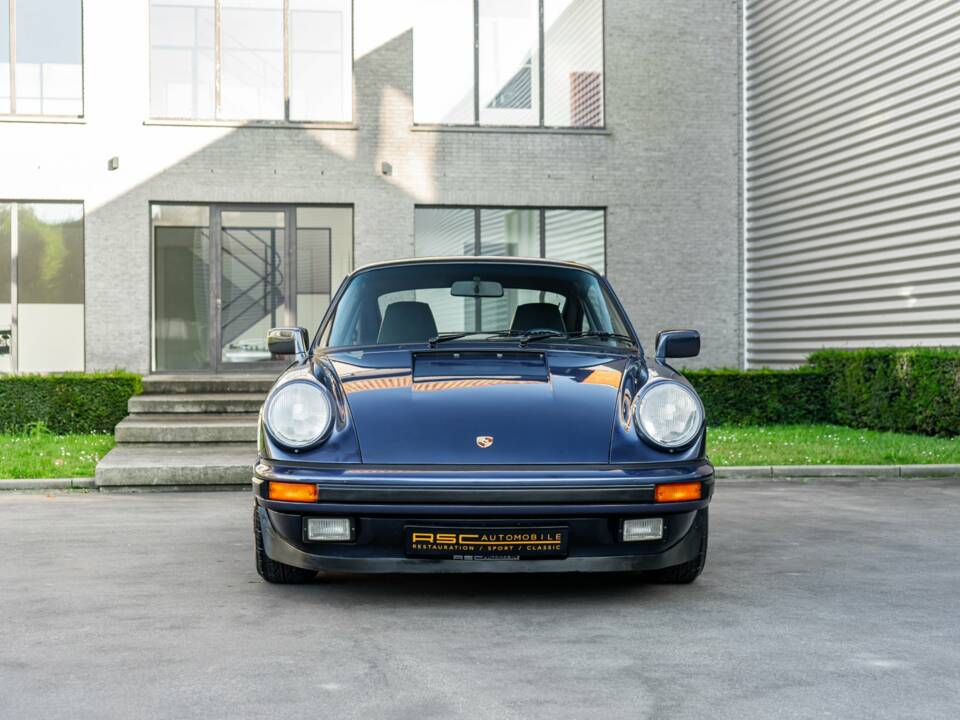 Bild 34/35 von Porsche 911 Carrera 3.2 (1986)