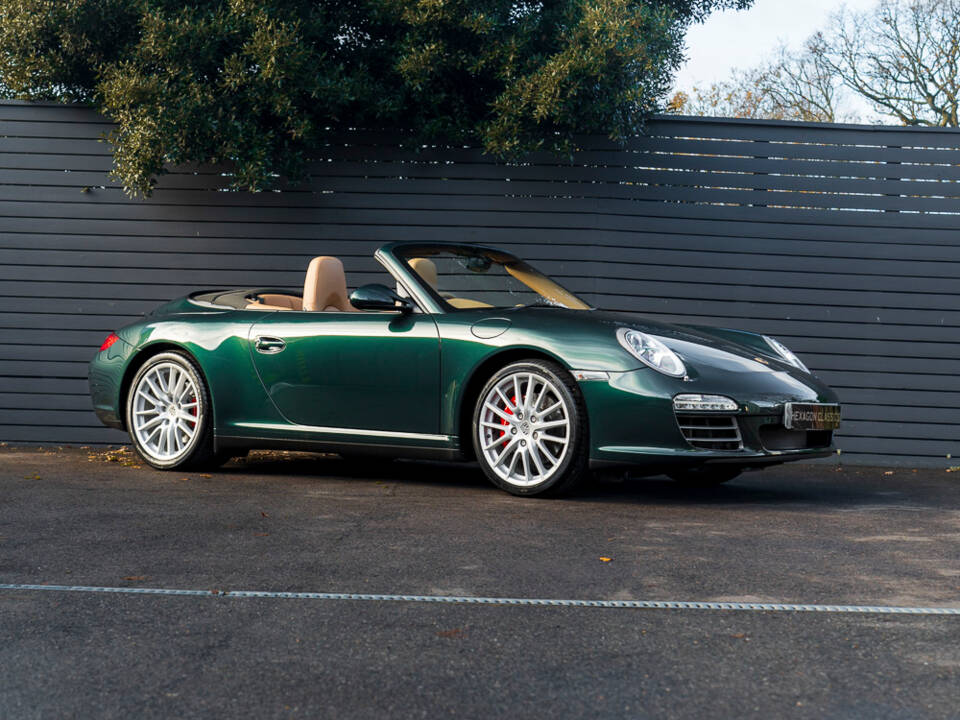 Image 25/53 of Porsche 911 Carrera 4S (2010)