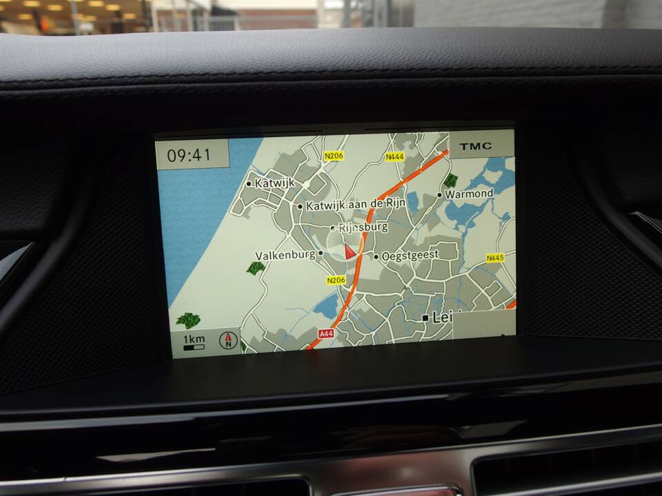 Image 51/97 of Mercedes-Benz CLS 63 AMG S 4MATIC (2013)