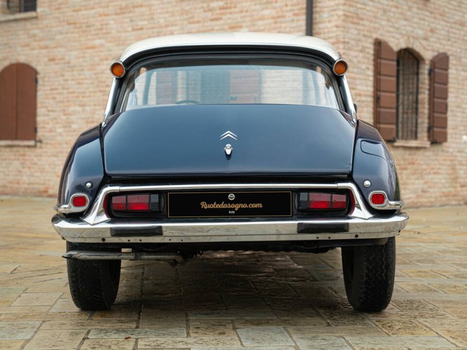 Obraz 10/50 pojazdu Citroën DS 20 (1972)