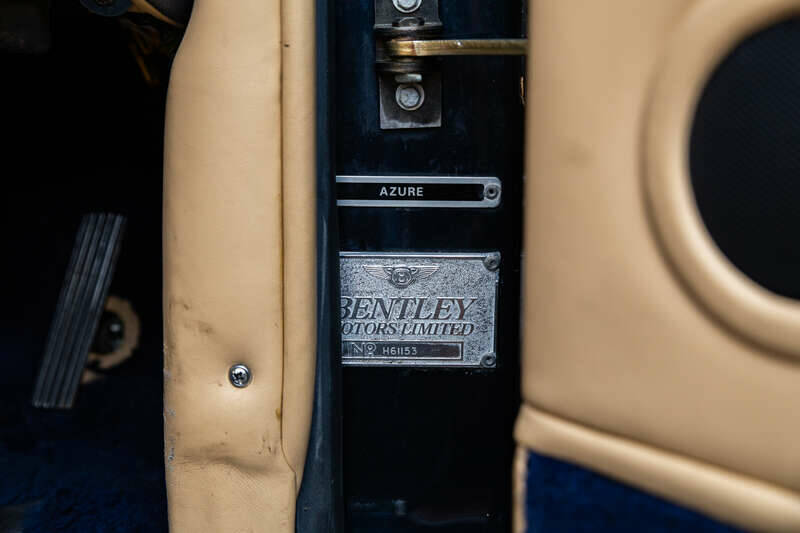 Afbeelding 24/50 van Bentley Azure (1997)