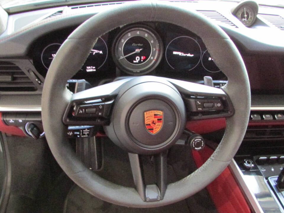 Image 13/20 of Porsche 911 Turbo (2022)