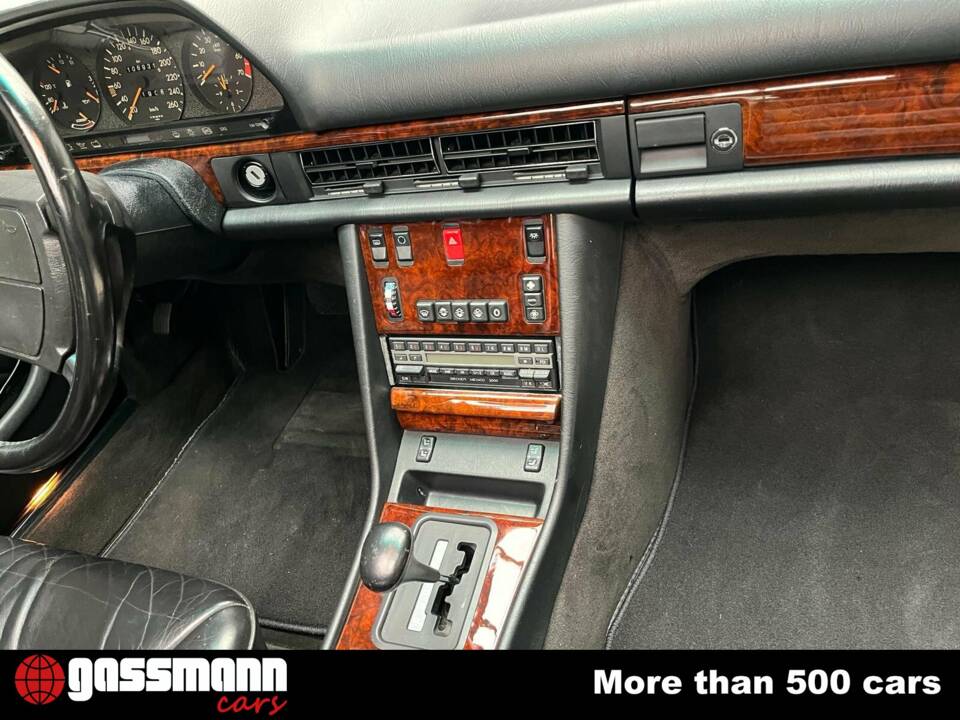 Bild 8/10 von Mercedes-Benz 560 SEL (1990)