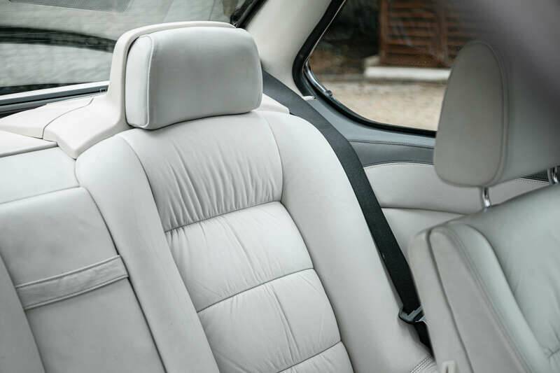 Bild 24/50 von BMW 635 CSi (1989)