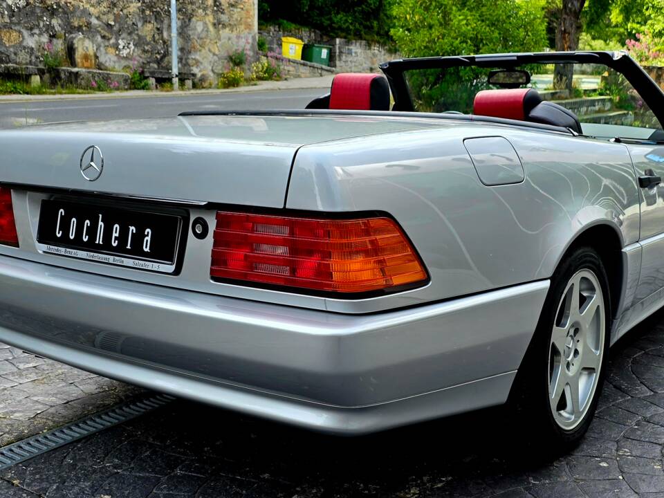 Image 6/61 of Mercedes-Benz SL 320 &quot;Mille Miglia&quot; (1995)