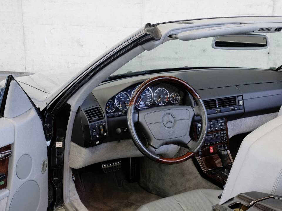 Bild 21/50 von Mercedes-Benz SL 60 AMG (1994)