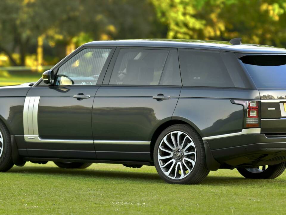 Bild 10/50 von Land Rover Range Rover Autobiography SDV8 (2017)
