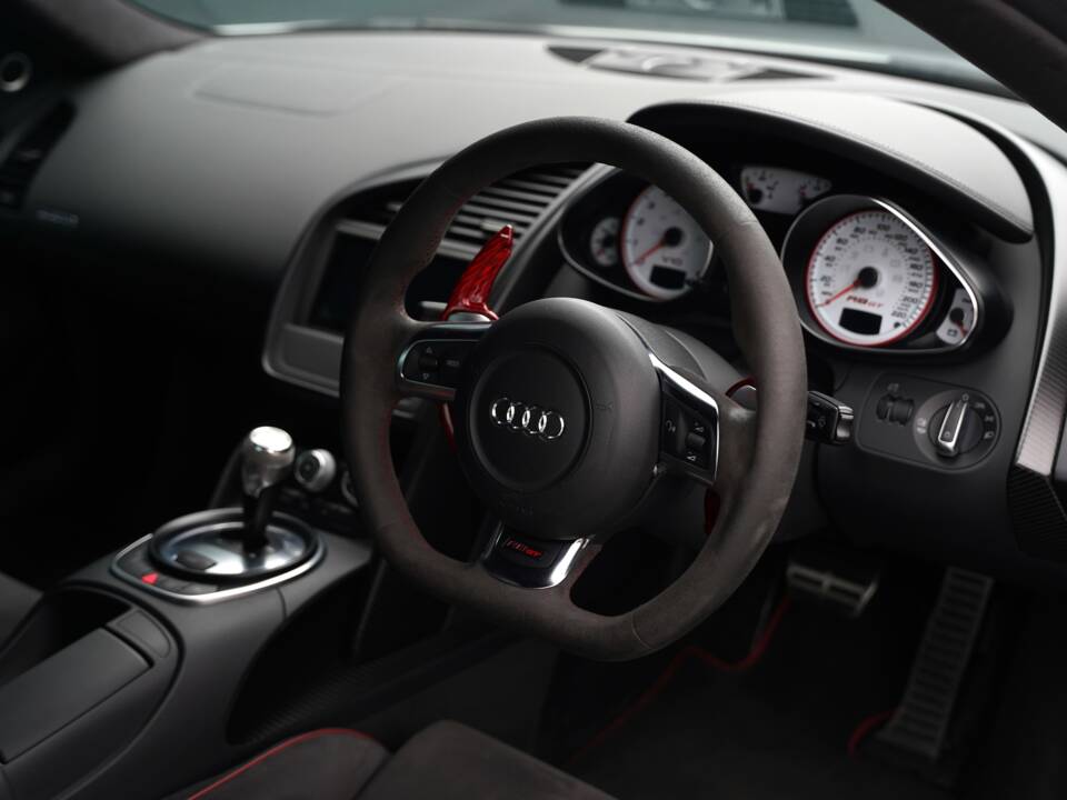 Bild 21/50 von Audi R8 GT (2011)