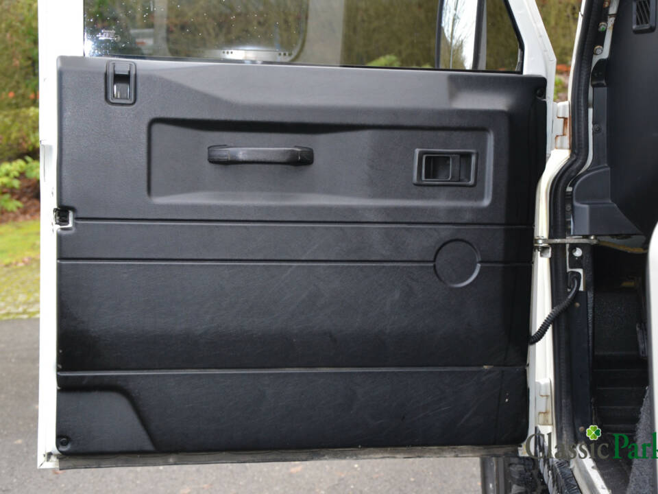 Image 15/50 of Land Rover Defender 90 TD4 (2008)