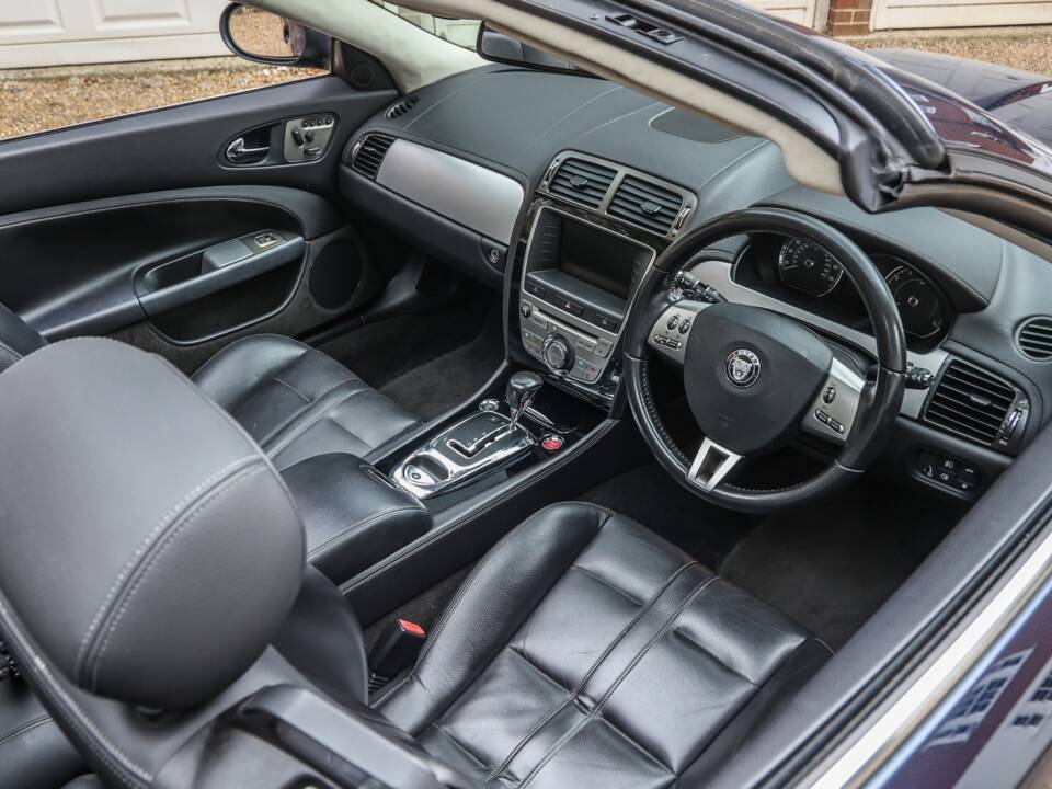 Image 4/32 de Jaguar XK 4.2 (2008)