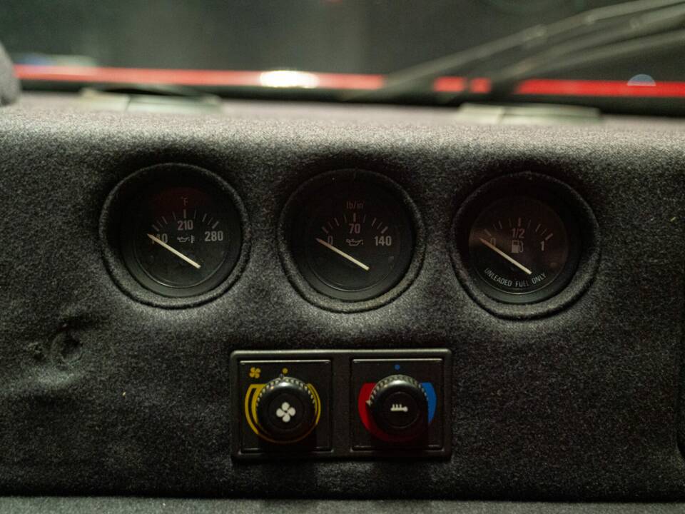 Image 33/50 de Ferrari F40 (1991)