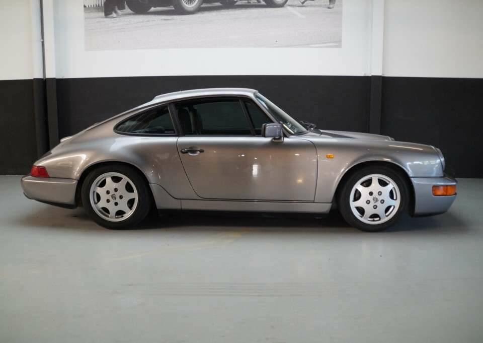 Image 3/50 of Porsche 911 Carrera 4 (1989)