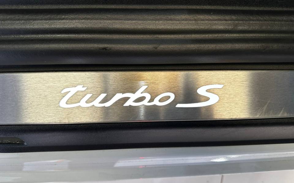 Imagen 14/48 de Porsche 911 Turbo S (2016)