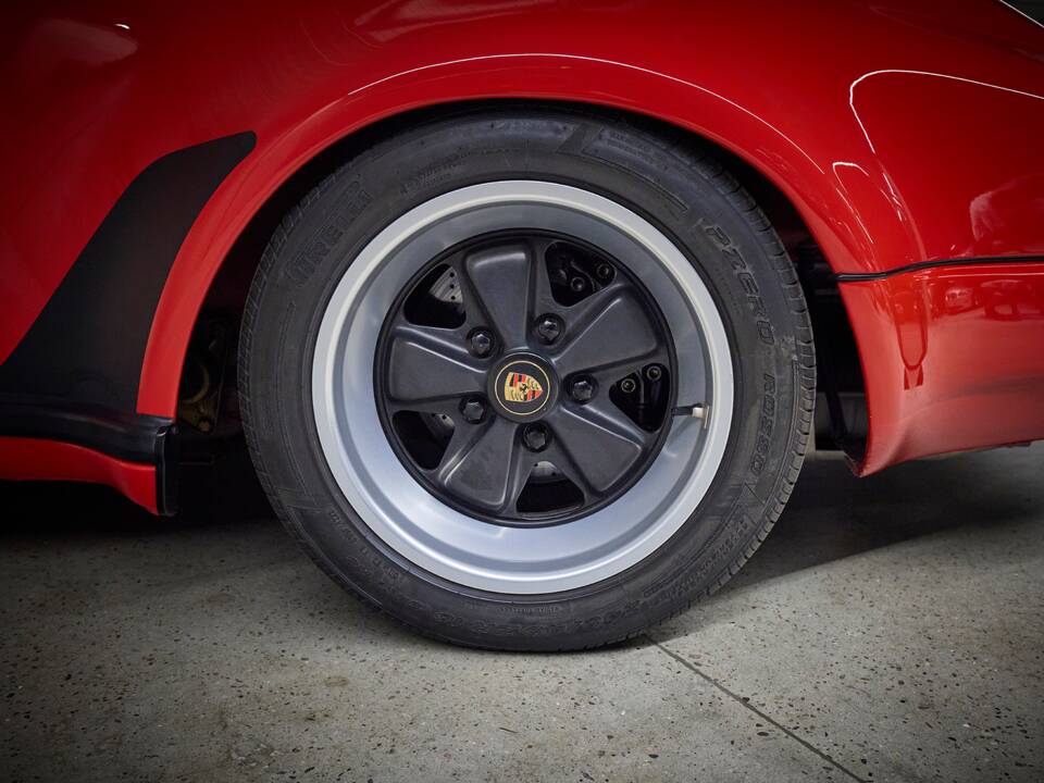 Immagine 37/96 di Porsche 911 Speedster 3.2 (1989)