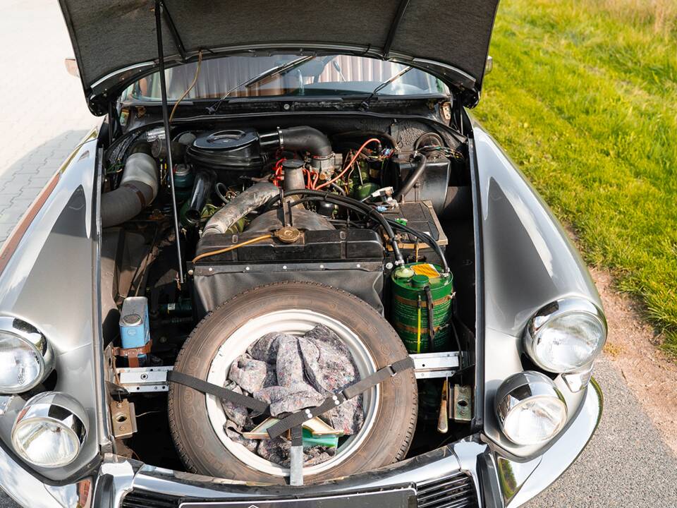 Bild 33/36 von Citroën DS 21 Pallas (1968)