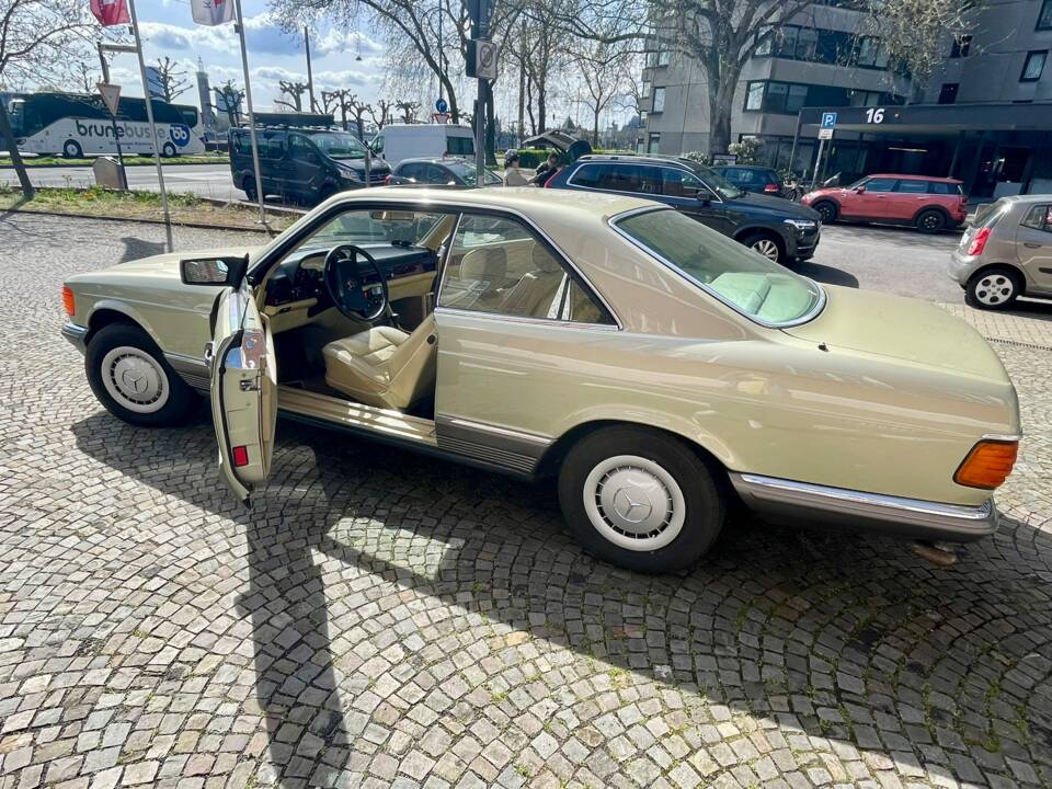 Bild 44/65 von Mercedes-Benz 380 SEC (1983)